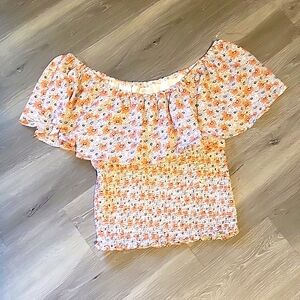 Off the shoulders crop top